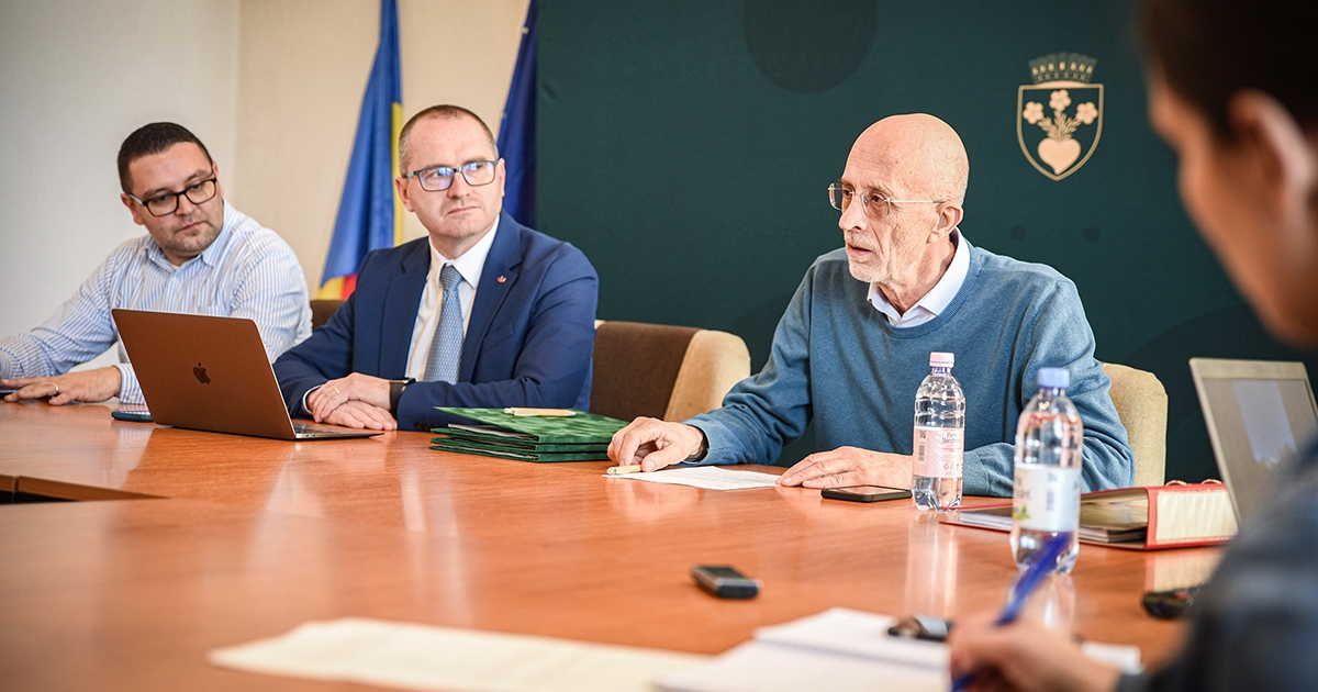 Kilenc tömbház hőszigeteléséről állapodtak meg